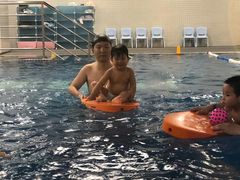 -蓝旗亲子游泳(范湖万达广场店)