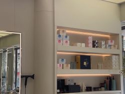 -PE SALON