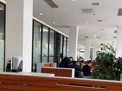 -上海宝信宝马4S店