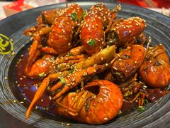 -肥肥虾庄·金牌油焖大虾(汉街SKP店)