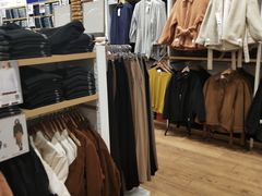 -优衣库(东莞汇一城店)