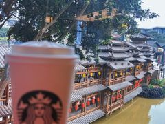 -星巴克(南宁民歌湖店)