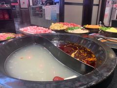 清油鸳鸯锅-重捞鲜毛肚火锅(东方不夜城店)