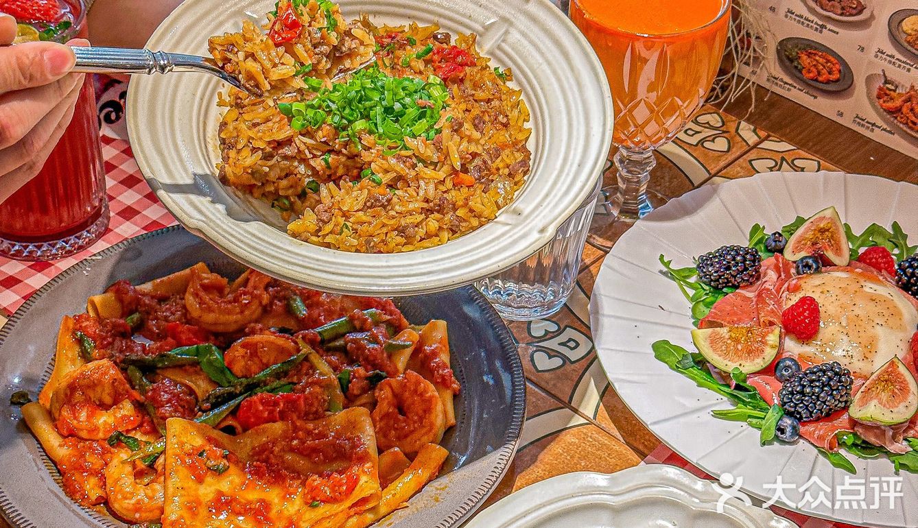 恭喜万象城拥有加菲猫同款千层意面…