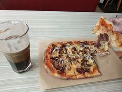 -必胜客(WOW贺州灵峰店)