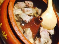 -云海肴·汽锅鸡·云南菜(天山百盛优客店)