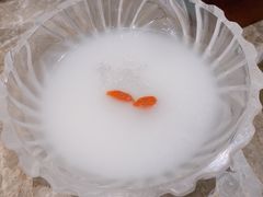 椰汁养颜炖官燕-亚马逊蒸汽活海鲜自助(LCM置汇旭辉广场店)
