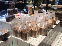 -Dough&Joe团憩(瑞虹天地月亮湾店)