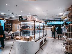 面包甜点陈列柜-奈雪的茶(新天地广场PRO店)