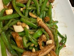 -黄泥岗·地道湖北菜(奥特莱斯店)