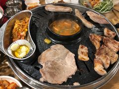 -江南猪肉商会无限续吃(弘大店)