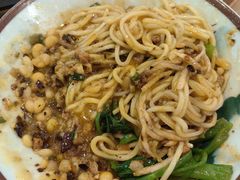 -阿依娘镇店豌杂面(三峡广场店)