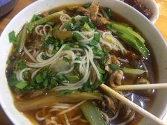 -越洋肖氏老米线(杨家坪店)