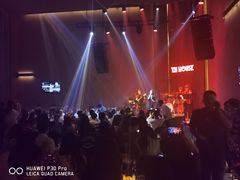 -TZ House音乐现场(来福士中心店)