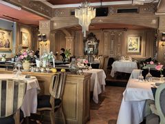 -火车头法国西餐厅