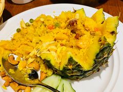 特色菠萝海鲜炒饭-明泰谷泰国餐厅(正大广场店)