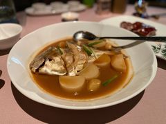 鲳鱼烧年糕-新荣记(南京西路店)