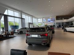-上海冠松华奥奥迪4S店(张江店)