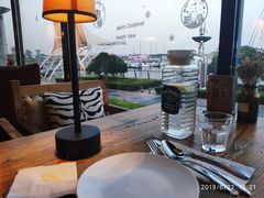 靠窗位-π·西餐厅邂逅(万平口店)