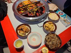 -厂花素芬九宫格火锅(红光店)