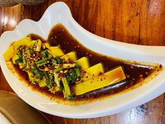 玫瑰酱冰粉-滇香肴·云南菜蒸汽石锅鱼(云南北路店)