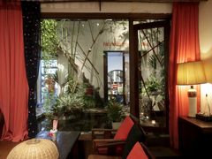-Cuc Gach Quan Restaurant