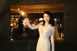 -派丽莫Pellimo原创设计婚纱品牌