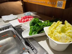 -海底捞火锅鲜切牛肉主题店(长寿路店)
