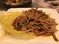 青椒炒鸭肠-湖庭壹品鸭王·传统北京烤鸭·别墅私房菜·庭院宵夜(江宁店)