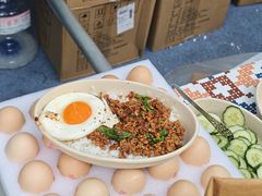 -枫叶小镇奥特莱斯