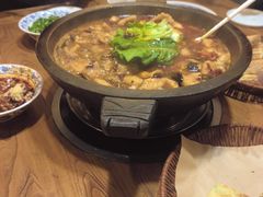 -都江堰石锅鱼