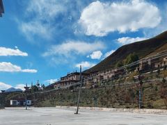 -比如骷髅墙景区