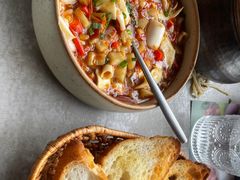 -饱嗝·小炒云南菜·见手青乌鸡汤锅(来凤街国创园店)