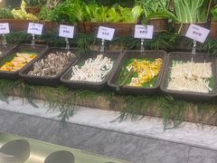 -川骄海鲜自助(王府井奥莱UP TOWN店原世界之花店)
