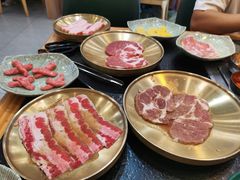 -臻牛烤肉