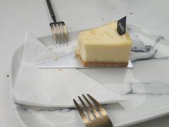 -UNI UNI(环亚凯瑟琳店)