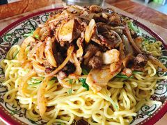 黄面炒烤肉-煲来饱去冷水鱼