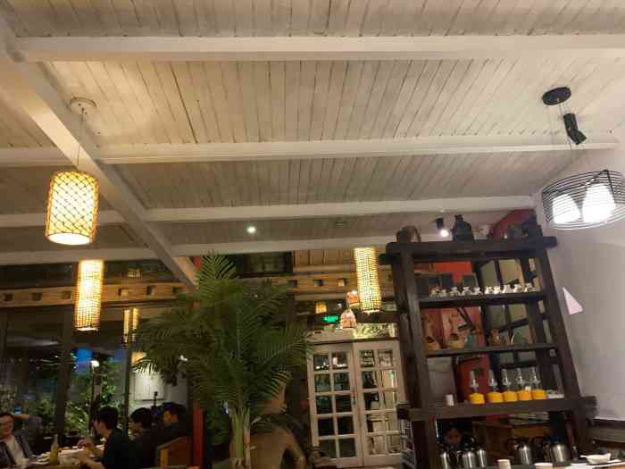 旅马餐厅(灵隐店)-"是奔着那句"结庐在人境,而无车马喧"去的.