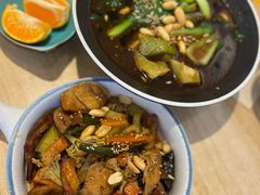 山城麻辣素香锅-轻蔬不用等·素食(江苏路店)