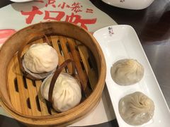 全虾仁鱼子小笼包-锡笼记·无锡小笼(大润发店)