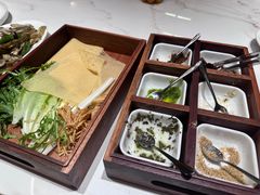 -五谷丰登农家院·地道胶东菜·海鲜烧烤(威海店)
