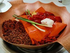 -墨居上隐·院子里火锅(峨眉店)