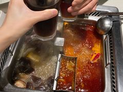 清油麻辣锅底-海底捞火锅鲜切牛肉主题店(长寿路店)
