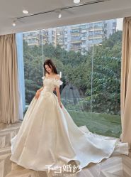 点击看大图 -予白婚纱礼服馆