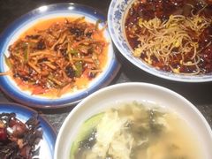 -靠山屯东北农家菜(八龙桥雅苑店)