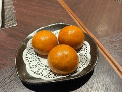 脆皮流沙包-逸东轩(香港逸东酒店)