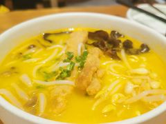 金汤酥肉酸辣米线-云海肴·汽锅鸡·云南菜(苏州中心店)