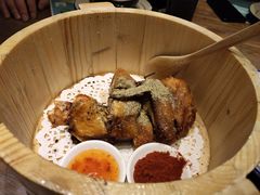-临界音乐酒馆·小龙虾·江湖菜(华熙LIVE·鱼洞店)