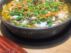 -山城外·非遗酸菜鱼(新都汇融店)