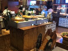 -广州中心皇冠假日酒店-环市食坊·海鲜自助餐厅